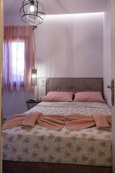 Διάδρομος και εσωτερικοί χώροι της Villa Elena